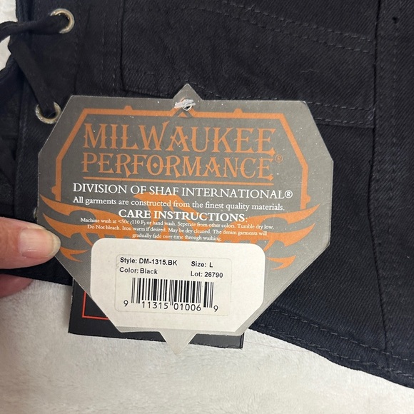 Men's Black Vest with Gun Pocket - Picture 9 of 12